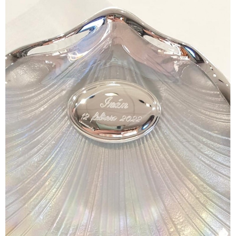 Concha bautizo personalizada plata bilaminada de cristal color nacarado